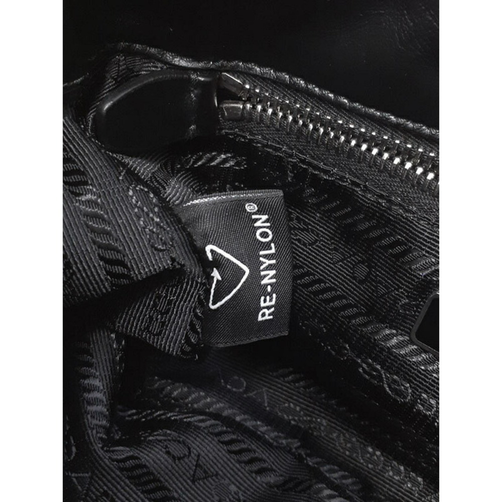 Prada Re Edition Bag Re Leather Moon - Picture 8 of 9